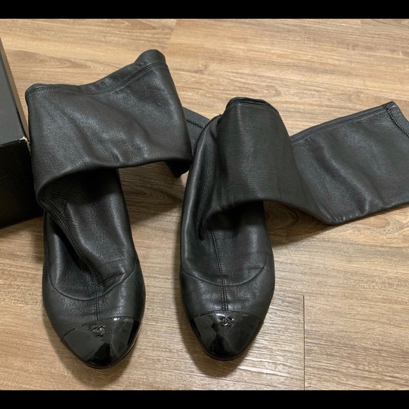 Rare * CHANEL Boots - Picture 3 of 8